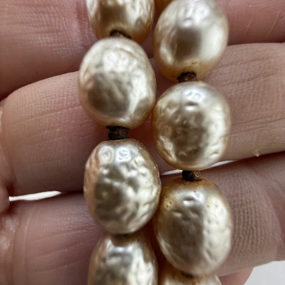 Vintage Miriam Haskell Necklace Gold Tone Faux Pearl Rhinestone Clasp 13